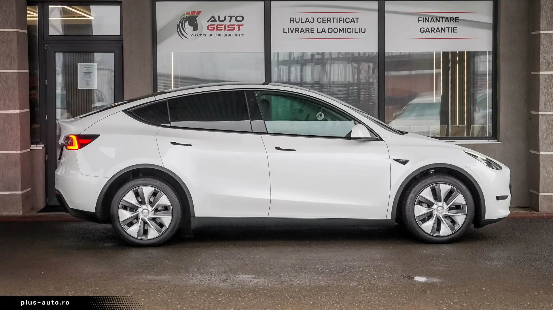 TESLA Y Dual Motor Long Range AWD