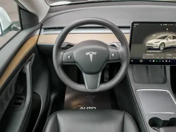 TESLA Y Dual Motor Long Range AWD