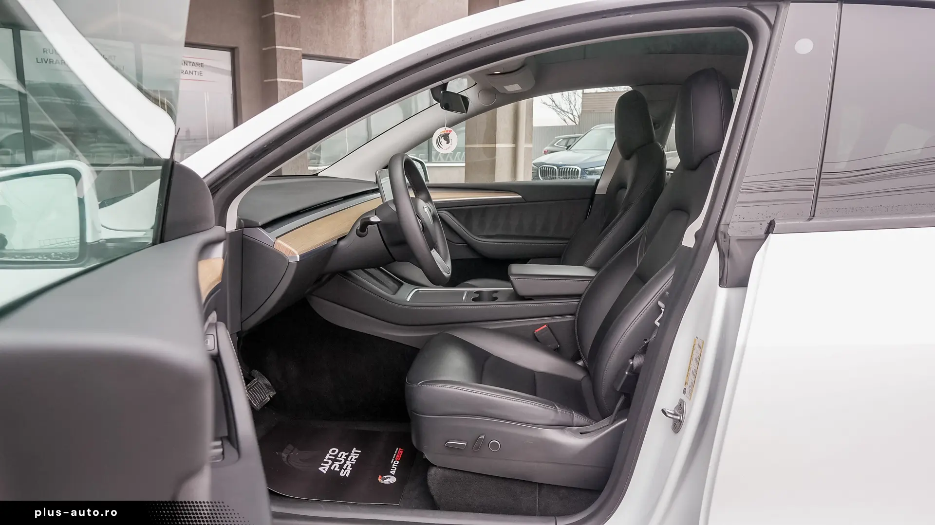 TESLA Y Dual Motor Long Range AWD