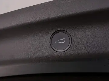 TESLA Y Dual Motor Long Range AWD