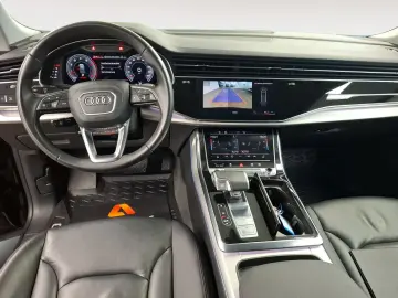 AUDI Q8 55 TFSI quattro