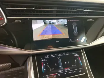 AUDI Q8 55 TFSI quattro