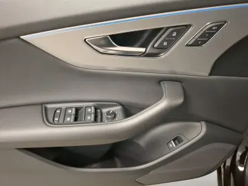 AUDI Q8 55 TFSI quattro