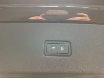 AUDI Q8 55 TFSI quattro