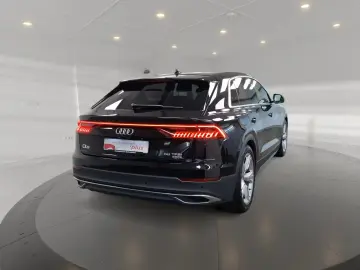 AUDI Q8 55 TFSI quattro