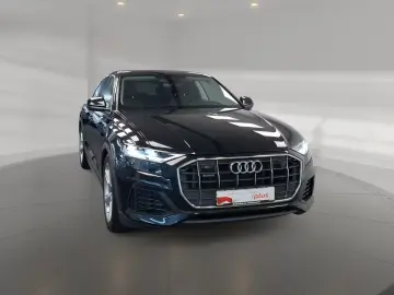 AUDI Q8 55 TFSI quattro