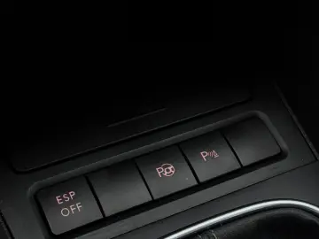 VOLKSWAGEN GOLF 1.4 TSI TEAM