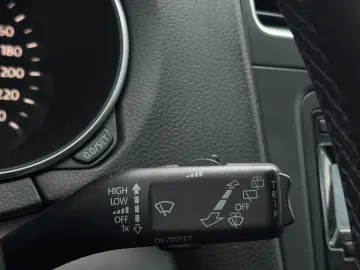 VOLKSWAGEN GOLF 1.4 TSI TEAM