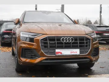 AUDI Q8 55 TFSI e quattro S line