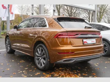 AUDI Q8 55 TFSI e quattro S line