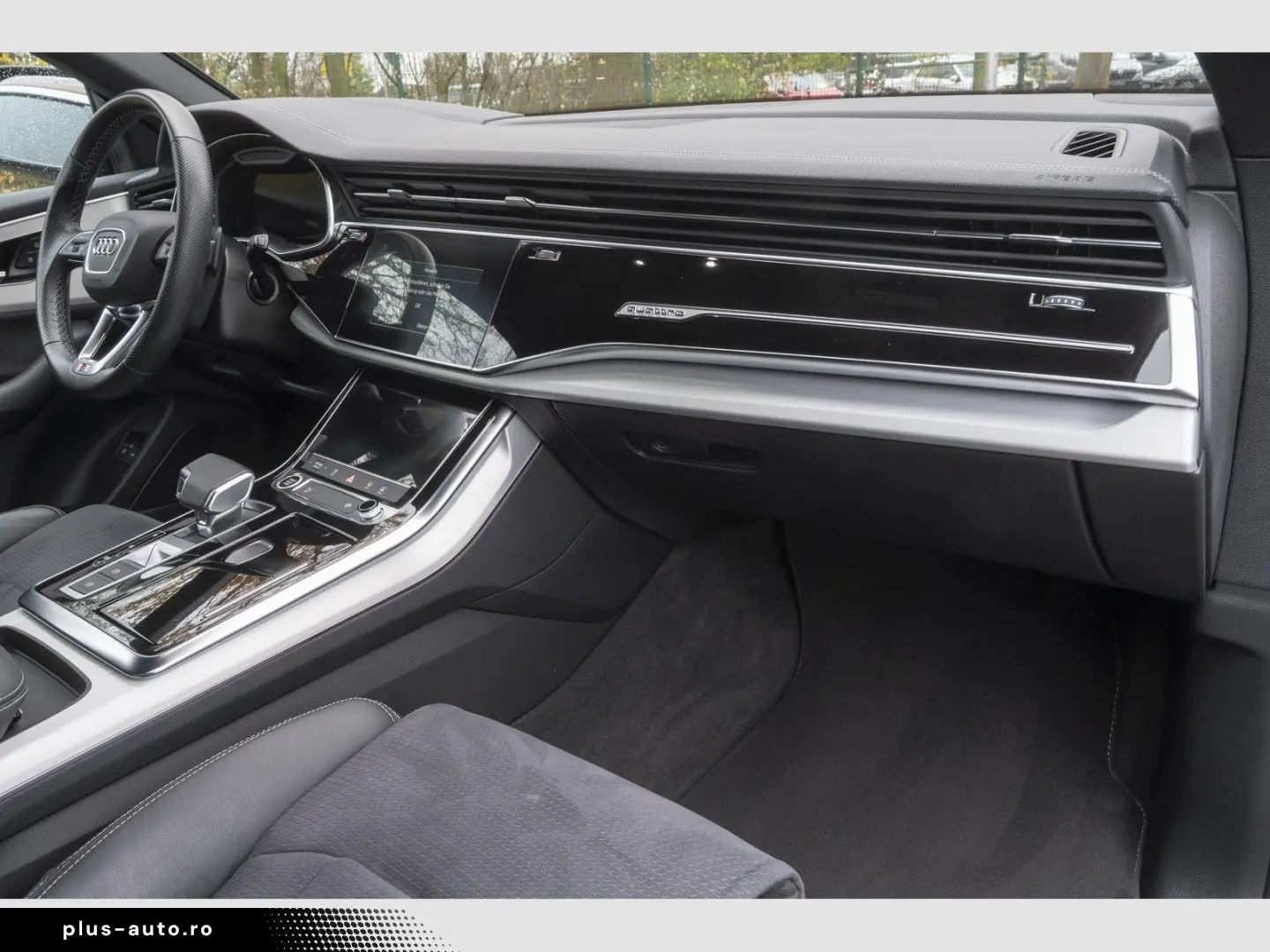 AUDI Q8 55 TFSI e quattro S line