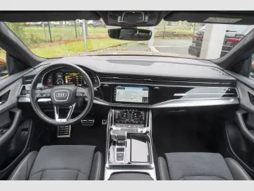 AUDI Q8 55 TFSI e quattro S line