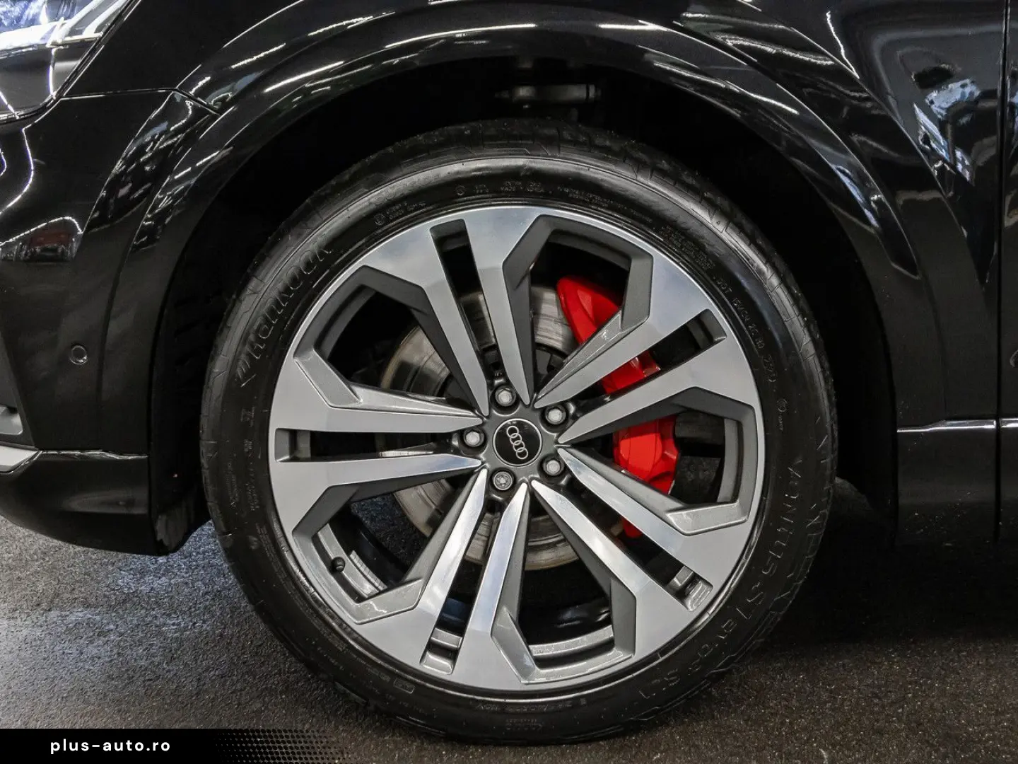 AUDI Q8 55 TFSI quattro S line