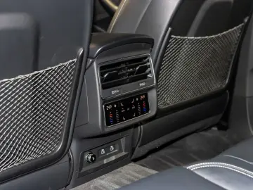 AUDI Q8 55 TFSI quattro S line