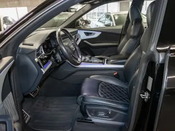 AUDI Q8 55 TFSI quattro S line