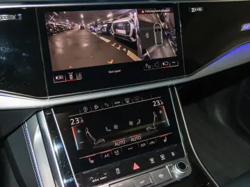 AUDI Q8 55 TFSI quattro S line