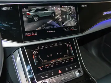 AUDI Q8 55 TFSI quattro S line