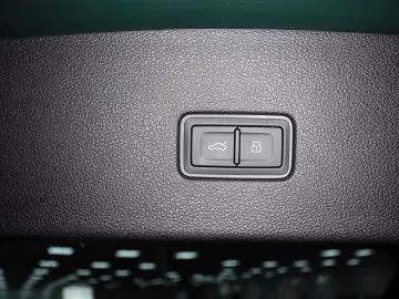 AUDI Q8  S-Line 55TFSI