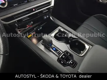 Lexus RX 500 2.4 HEV 371k F Sport