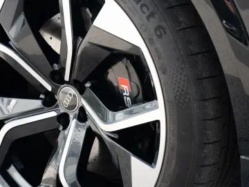 AUDI RS Q8 4.0 TFSI quattro 23  B&O SAGA Carb. Matrix