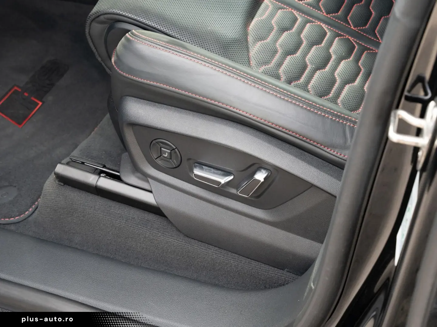 AUDI RS Q8 4.0 TFSI quattro 23  B&O SAGA Carb. Matrix