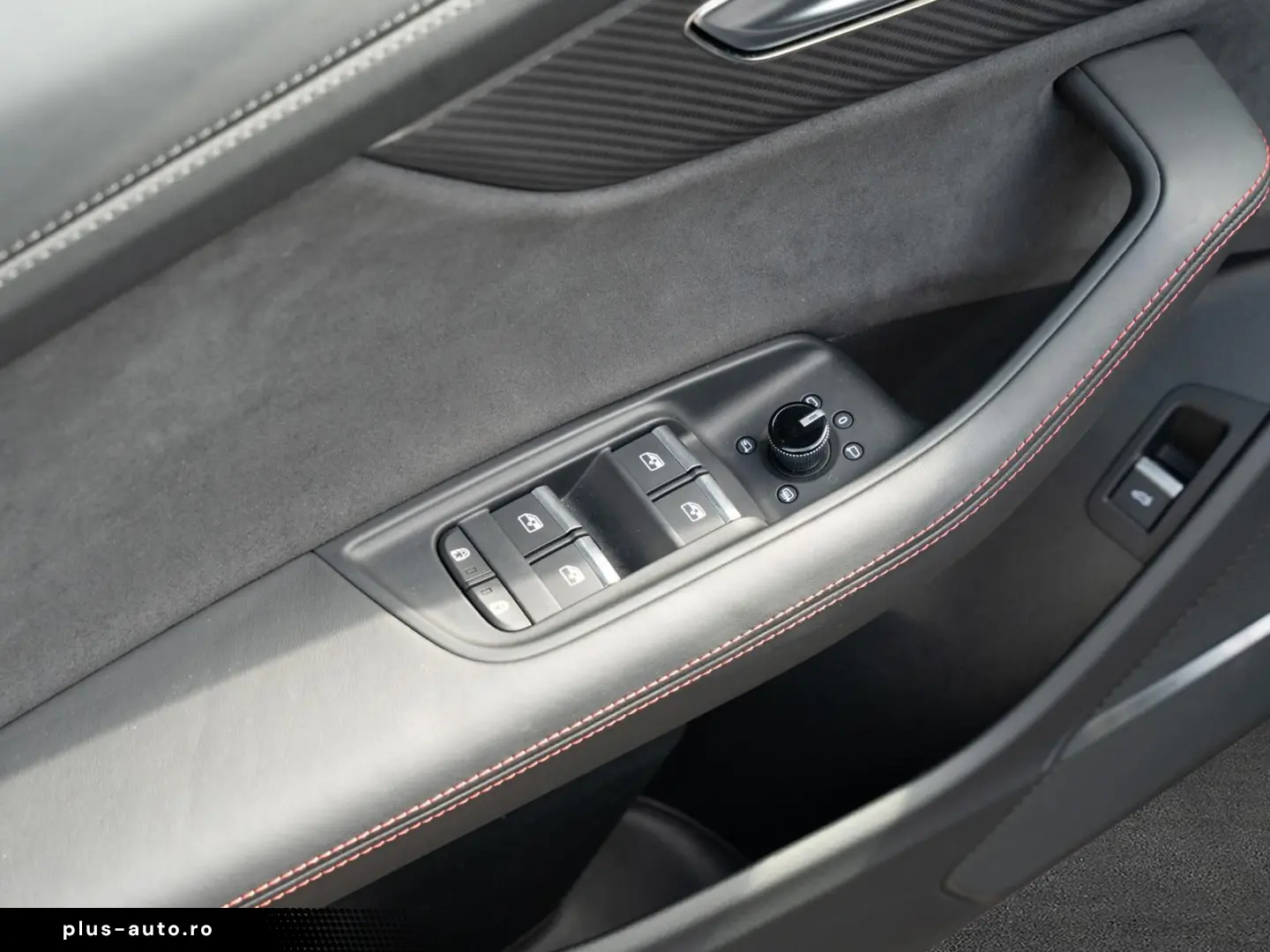 AUDI RS Q8 4.0 TFSI quattro 23  B&O SAGA Carb. Matrix