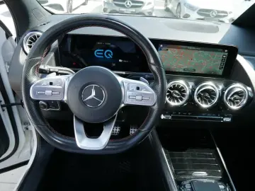 MERCEDES-BENZ GLA 250 e AMG NIGHT DISTRONIC AHK MEMO&hellip;