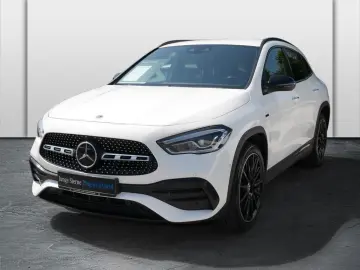 MERCEDES-BENZ GLA 250 e AMG NIGHT DISTRONIC AHK MEMO&hellip;