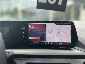 BMW M135 xDrive PANO AHK DA-Prof h&k Lea ab 390 brut