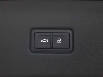 AUDI Q5 35TDI Sportback Stronic adva. AHK