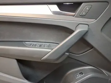 AUDI Q5 35TDI Sportback Stronic adva. AHK