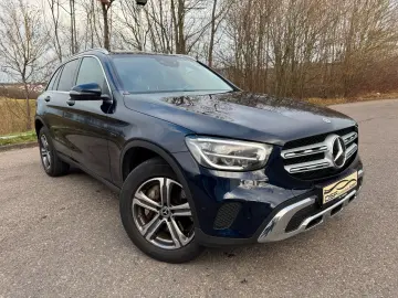 MERCEDES-BENZ GLC 300 e 4Matic LED AHK HUD Leder 1.Hand