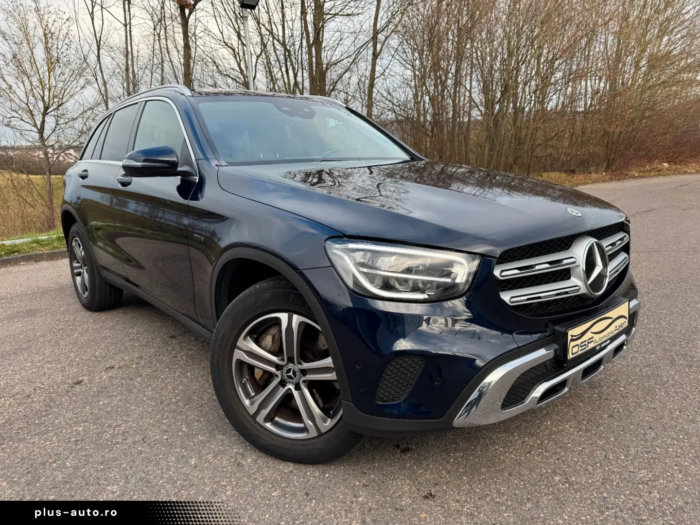 MERCEDES-BENZ GLC 300 e 4Matic LED AHK HUD Leder 1.Hand