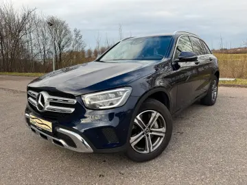 MERCEDES-BENZ GLC 300 e 4Matic LED AHK HUD Leder 1.Hand