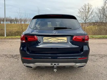 MERCEDES-BENZ GLC 300 e 4Matic LED AHK HUD Leder 1.Hand