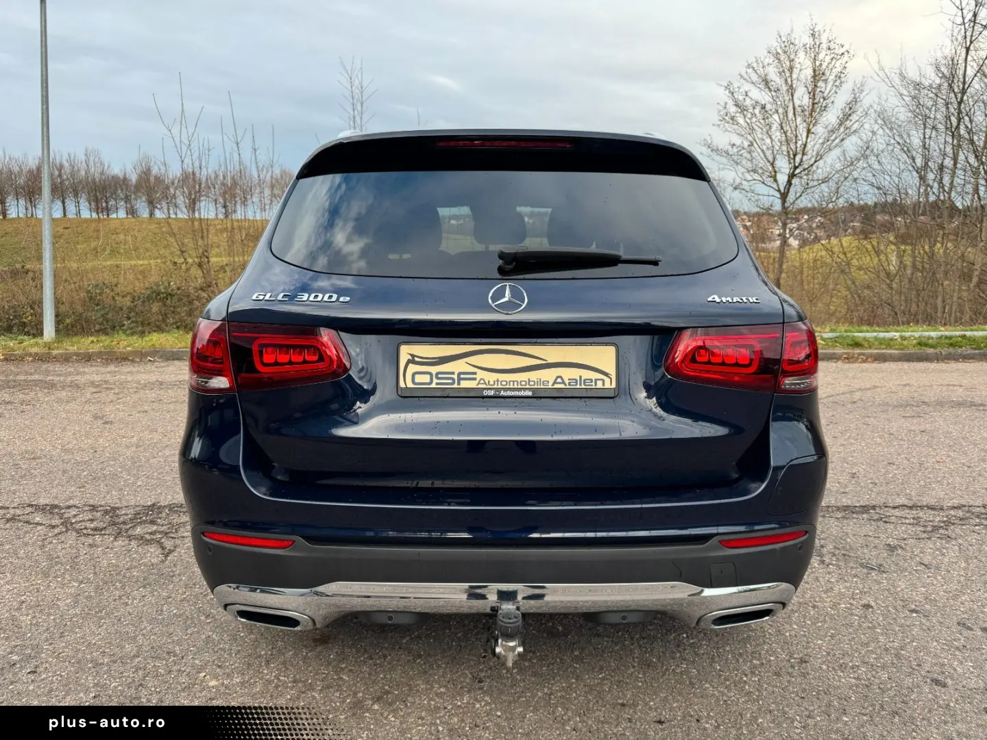 MERCEDES-BENZ GLC 300 e 4Matic LED AHK HUD Leder 1.Hand