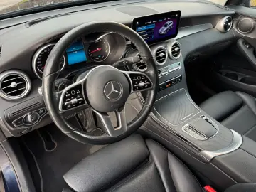 MERCEDES-BENZ GLC 300 e 4Matic LED AHK HUD Leder 1.Hand