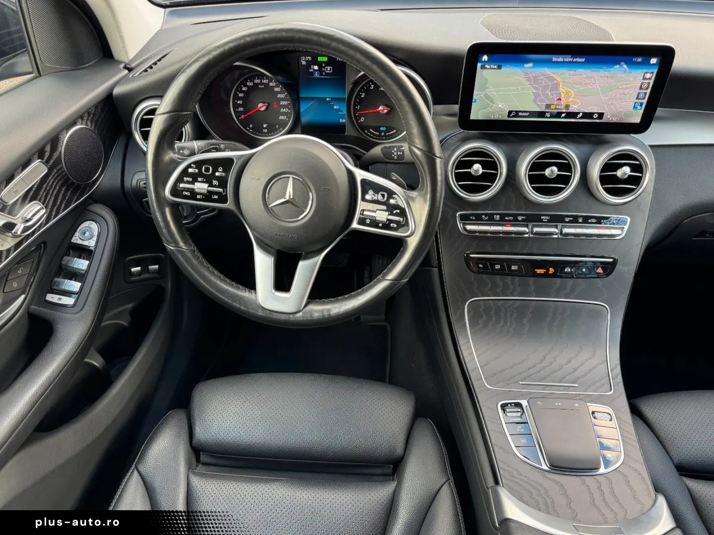 MERCEDES-BENZ GLC 300 e 4Matic LED AHK HUD Leder 1.Hand