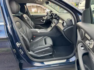 MERCEDES-BENZ GLC 300 e 4Matic LED AHK HUD Leder 1.Hand
