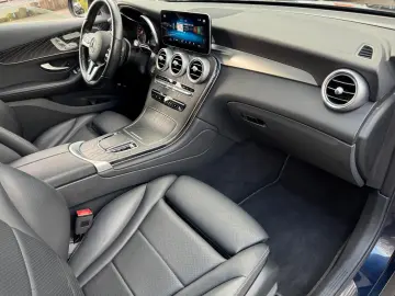 MERCEDES-BENZ GLC 300 e 4Matic LED AHK HUD Leder 1.Hand