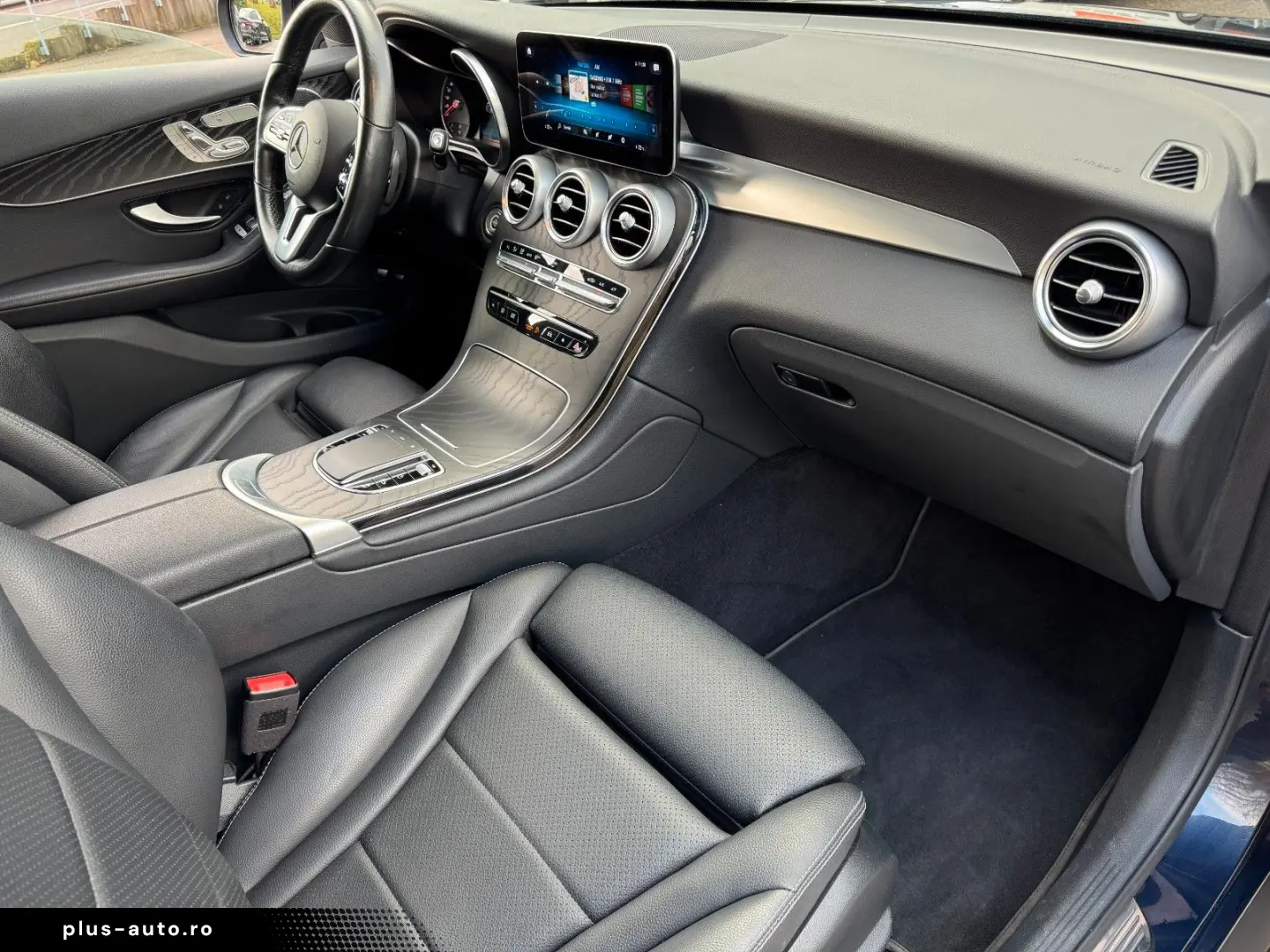 MERCEDES-BENZ GLC 300 e 4Matic LED AHK HUD Leder 1.Hand