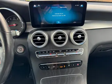 MERCEDES-BENZ GLC 300 e 4Matic LED AHK HUD Leder 1.Hand