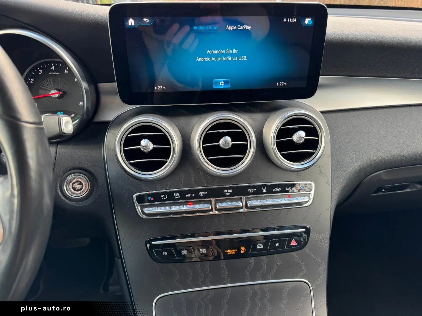 MERCEDES-BENZ GLC 300 e 4Matic LED AHK HUD Leder 1.Hand