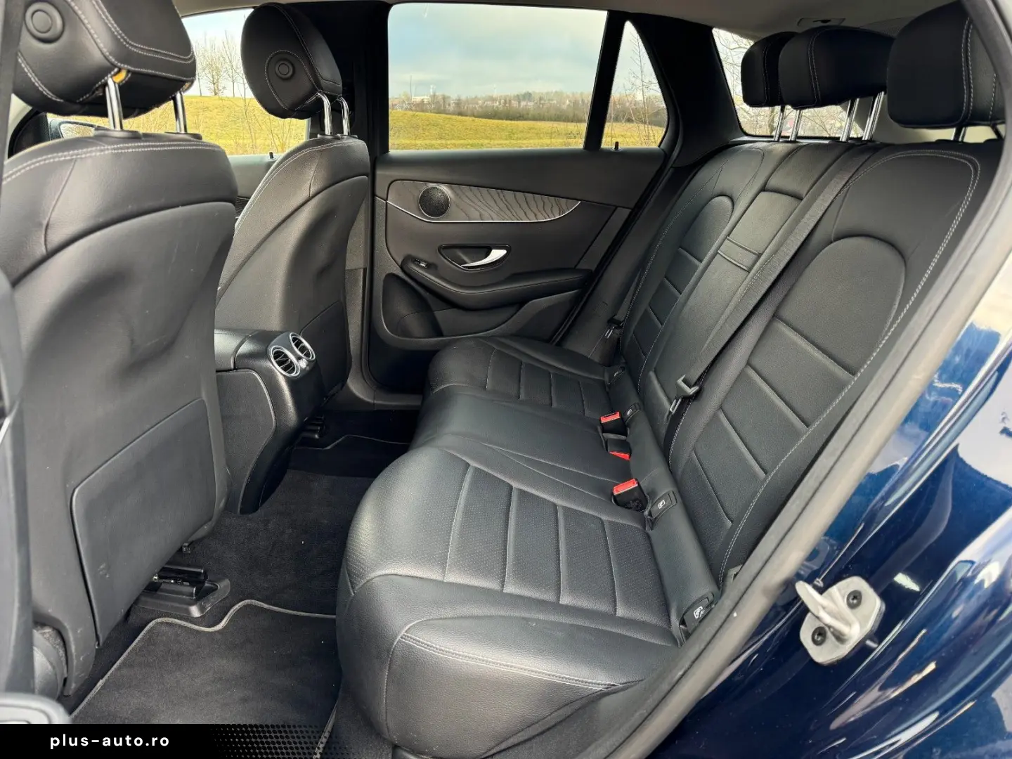 MERCEDES-BENZ GLC 300 e 4Matic LED AHK HUD Leder 1.Hand