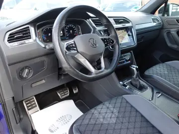 VW Tiguan 2 0 TDI DSG AHK Navi IQ-Matrix 3xR-Line