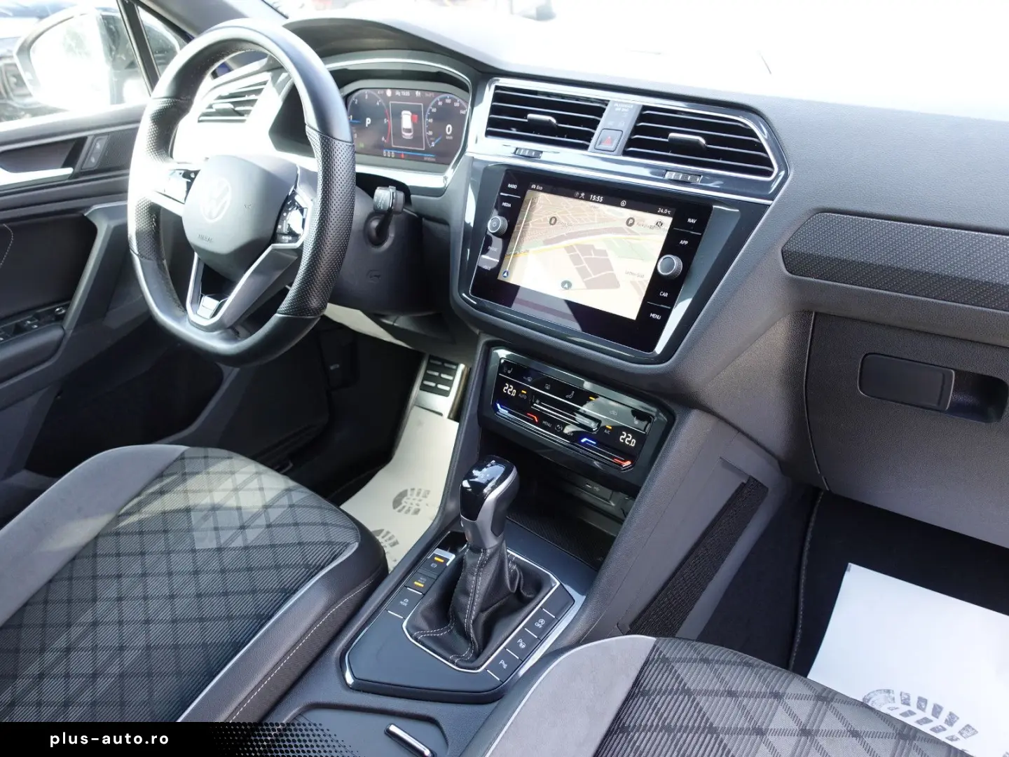 VW Tiguan 2 0 TDI DSG AHK Navi IQ-Matrix 3xR-Line