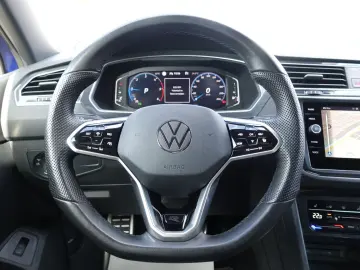 VW Tiguan 2 0 TDI DSG AHK Navi IQ-Matrix 3xR-Line