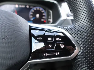 VW Tiguan 2 0 TDI DSG AHK Navi IQ-Matrix 3xR-Line