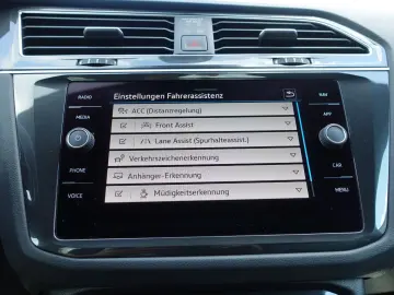 VW Tiguan 2 0 TDI DSG AHK Navi IQ-Matrix 3xR-Line
