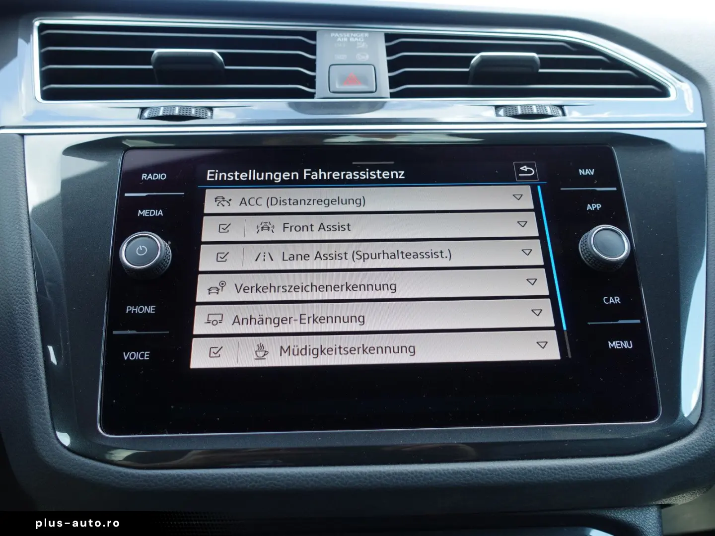 VW Tiguan 2 0 TDI DSG AHK Navi IQ-Matrix 3xR-Line